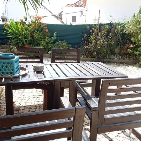 Bica Da House Salema
